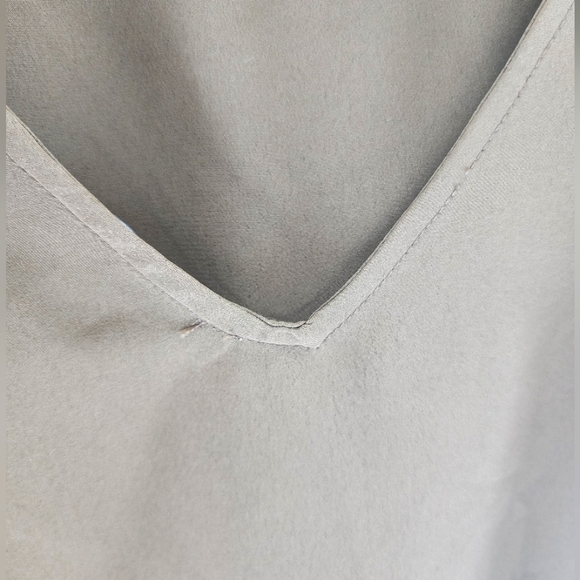 August Silk Cold Shoulder dress Olive Green Size S - Picture 4 of 5